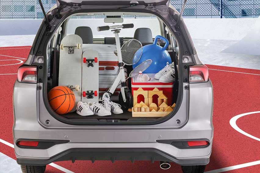 Daihatsu Xenia boot space