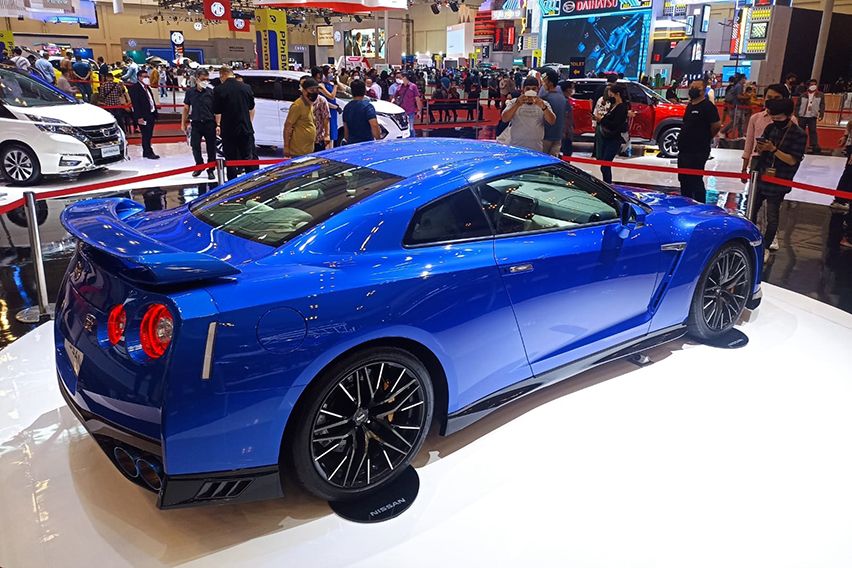 GIIAS Nissan GT-R