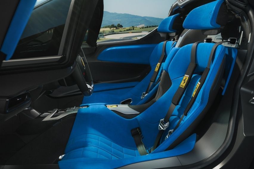 Ferrari Daytona SP3 Interior