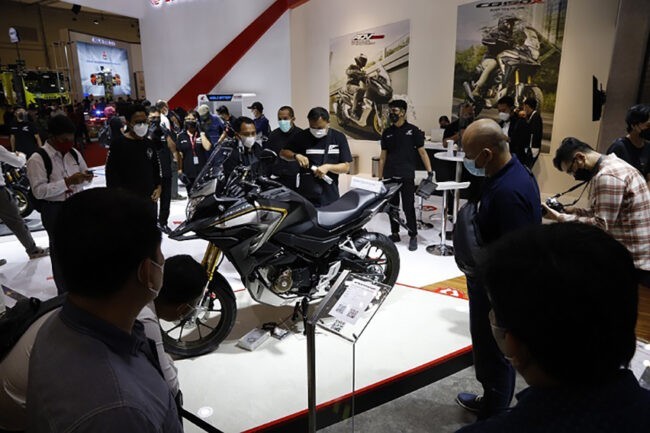 2021/11/GIIAS-Honda-CB150X.jpg