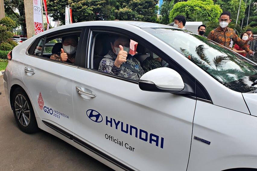 Hand over ceremony Ioniq & Kona EV