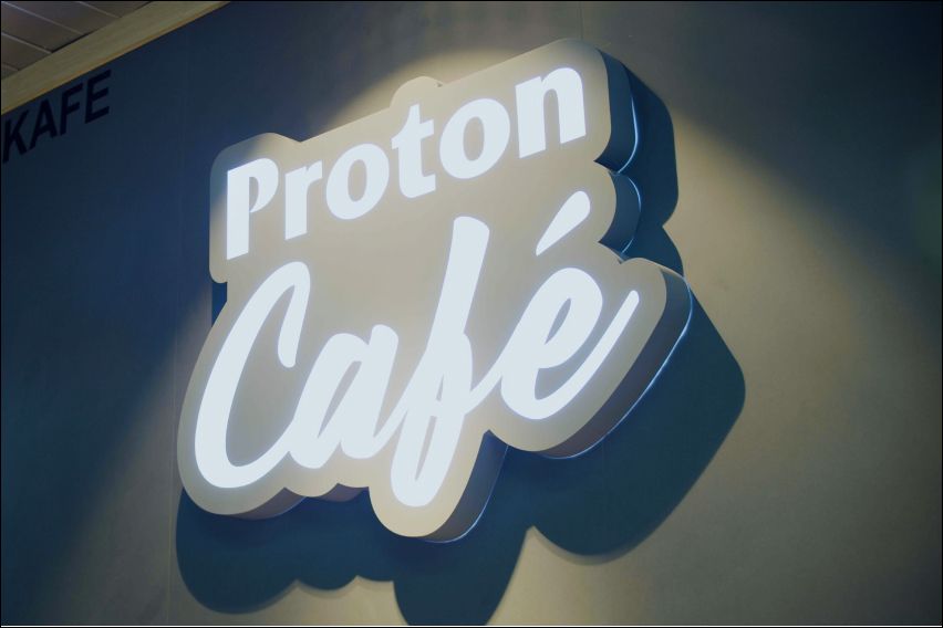 Proton Starbucks outlet