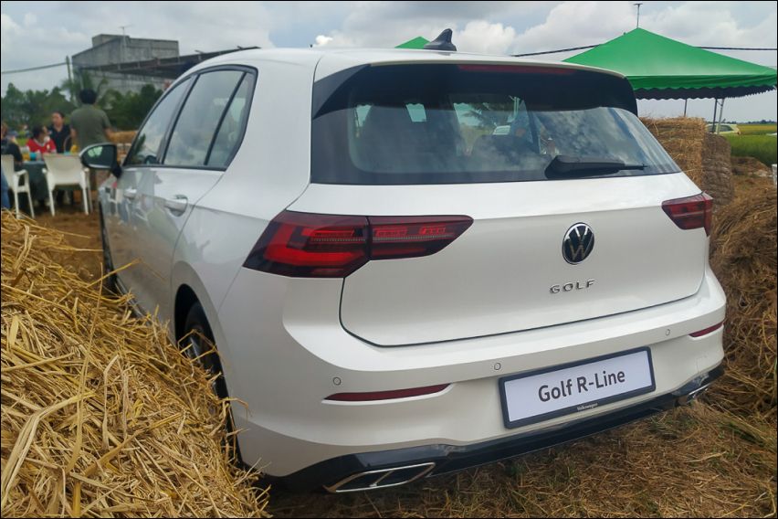 2022 Volkswagen Golf R-Line details