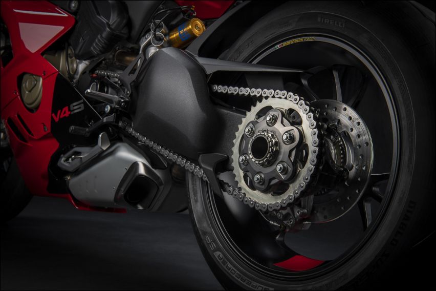 new 2022 Panigale V4 tech features