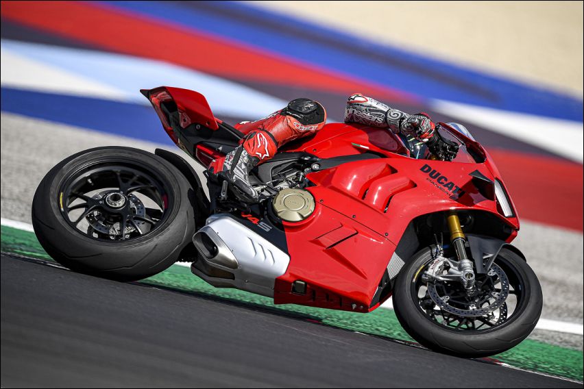 new 2022 Panigale V4 design