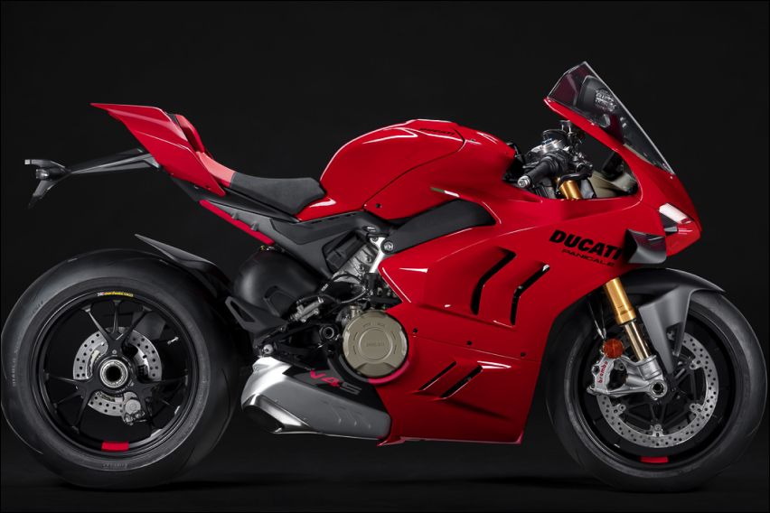 new 2022 Panigale V4 details