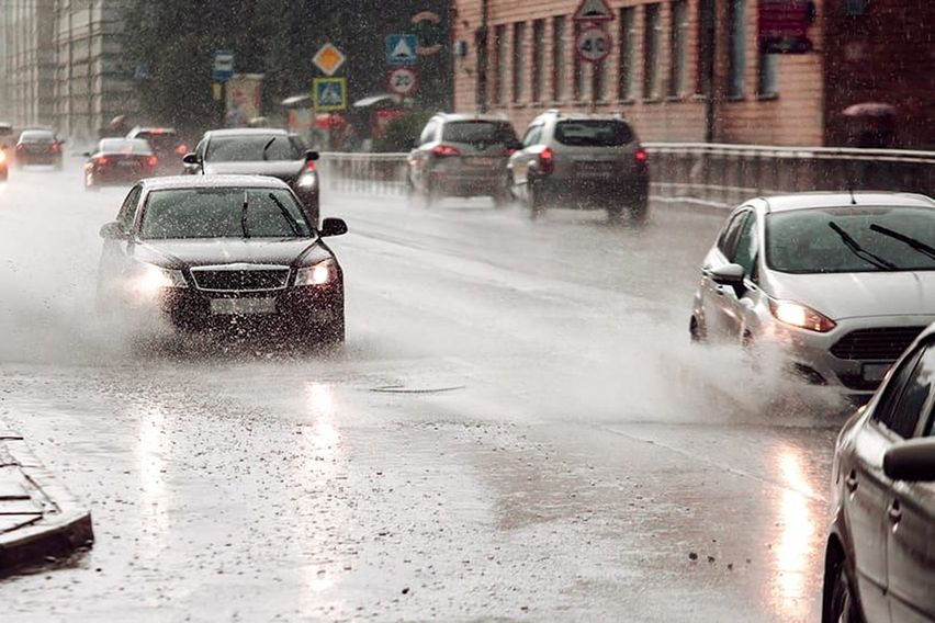 Tips for Driving Anti-Stress in the Rainy Season