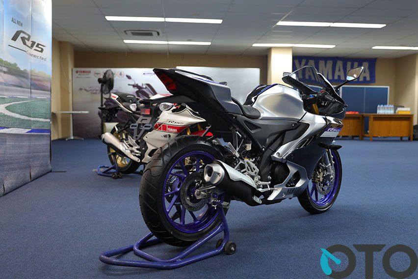 Yamaha R15M