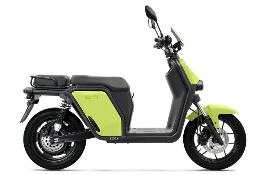 Keeway unveils two new scooters - E-Zi and Blueshark 