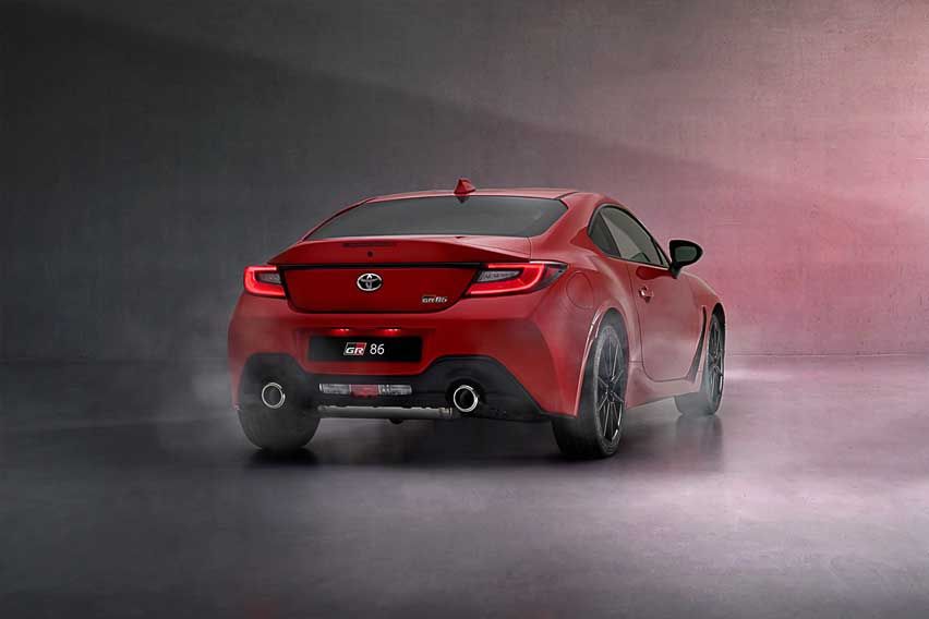 Europe-spec GR6 features