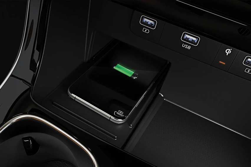 All-new Kia Carnival wireless charger