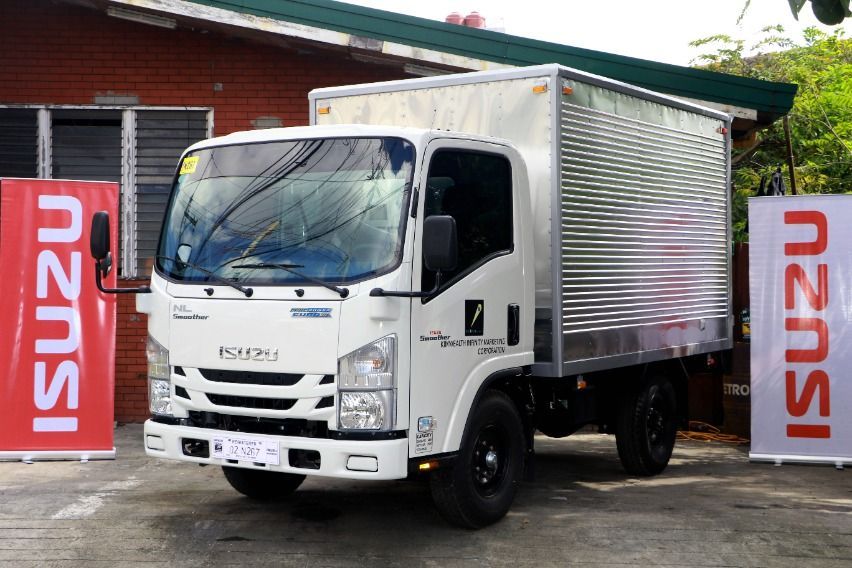 Isuzu PH turns over first N-Series Smoother truck to lighting supplier