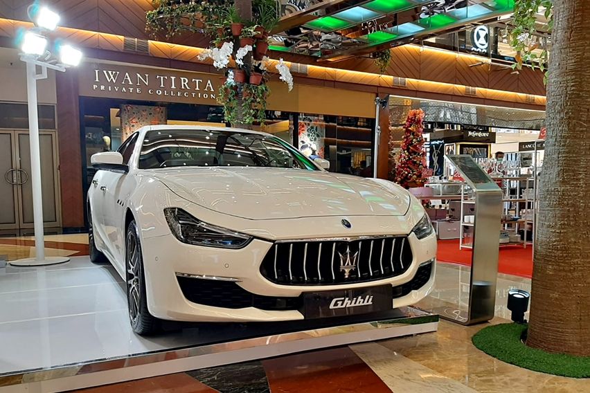 Maserati Ghibli & Levante OTO Mall Exhibition PIM