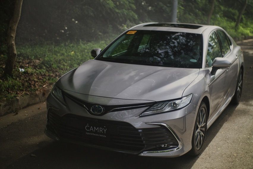 2022 Toyota Camry front quarter right close