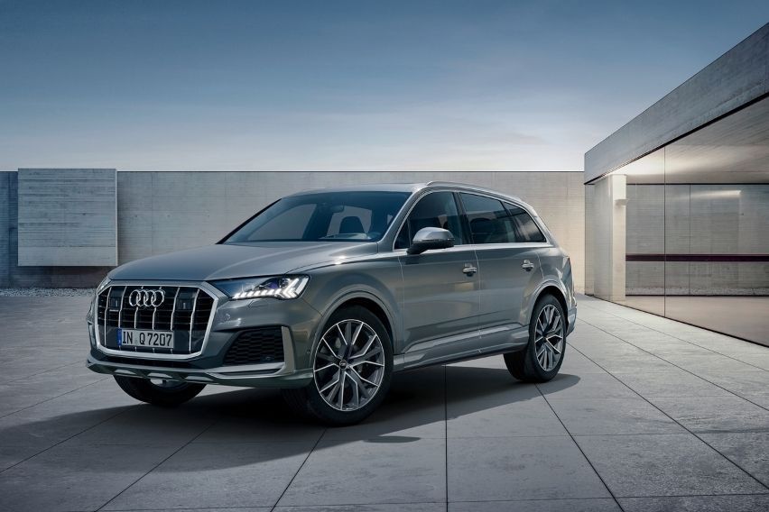 Luxe 7-seater: Exploring the fuel-efficient and feature-packed 2022 Audi Q7