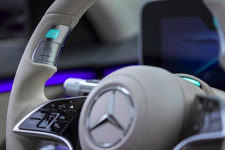 Mercedes-Benz Level 3 autonomous tech, the Drive Pilot gets regulatory approval 