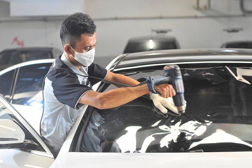 Terlihat Sama, Kaca Film Mobil Beda Varian Beda Spesifikasi