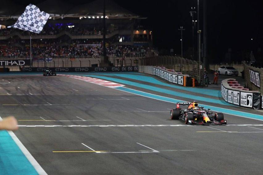 Honda Cars Philippines › Honda's First Formula 1 World Championship Title  for 30 years Max Verstappen Wins the 2021 Drivers' World Championship