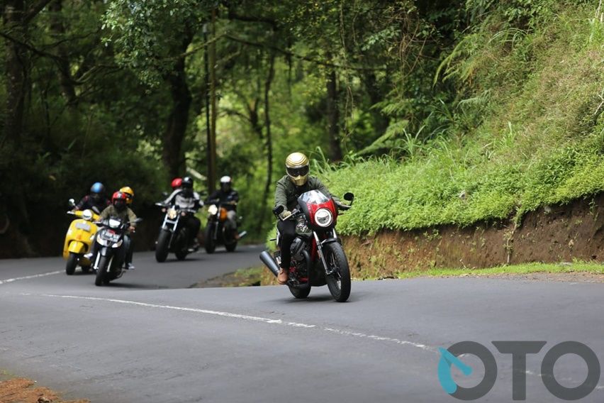 Moto Guzzi Keep Riding Experience 2021