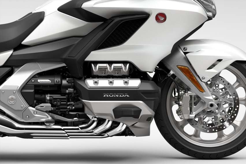 2022 Honda Gold Wing GL 1800 engine