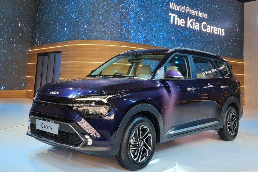 Kia Tampilkan Carens di Jakarta Auto Week 2022