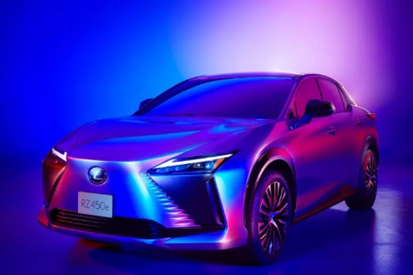 Lexus RZ 450e in the spotlight; might be the EV concept we need