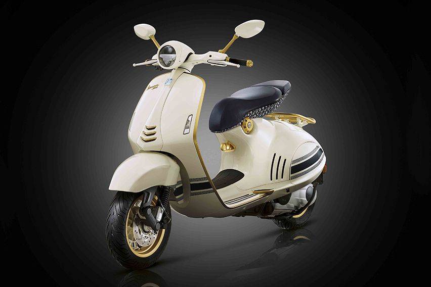 Vespa 946 Christian Dior 2023 Harga OTR, Promo November, Spesifikasi &  Review