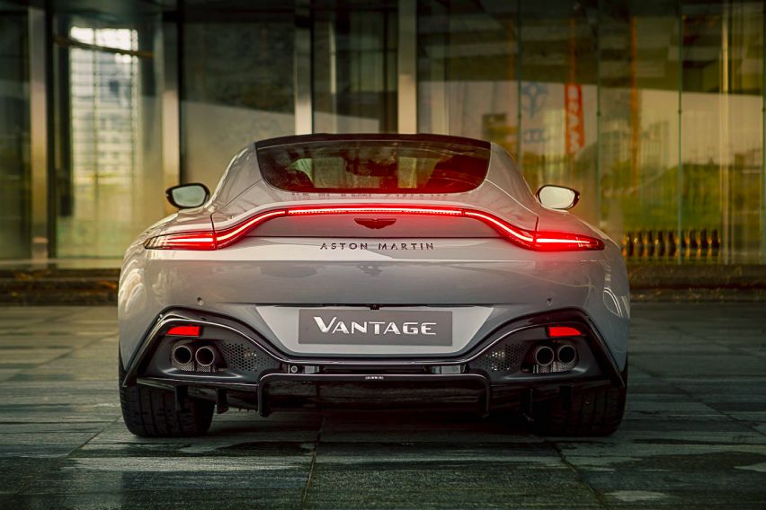 Aston Martin Vantage Hunter Edition