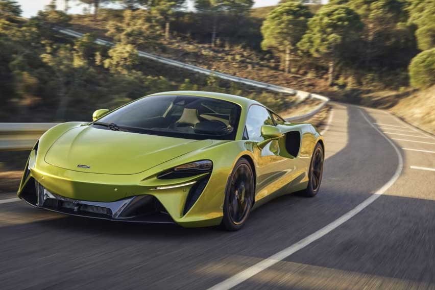 McLaren Artura launch pushed back due to chips shortage