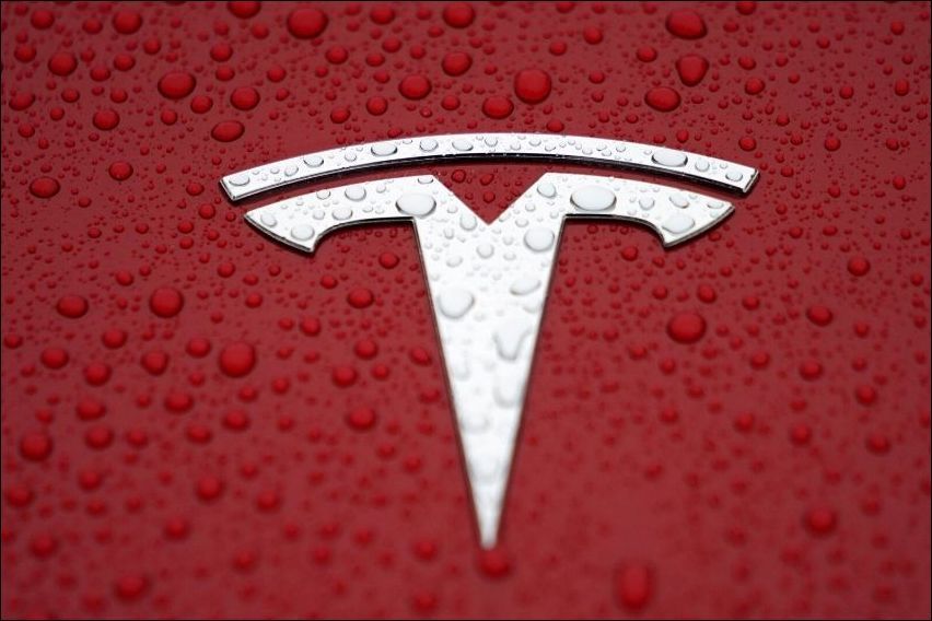 Tesla Model 3 and Model S recalled for front trunk & camera problem 