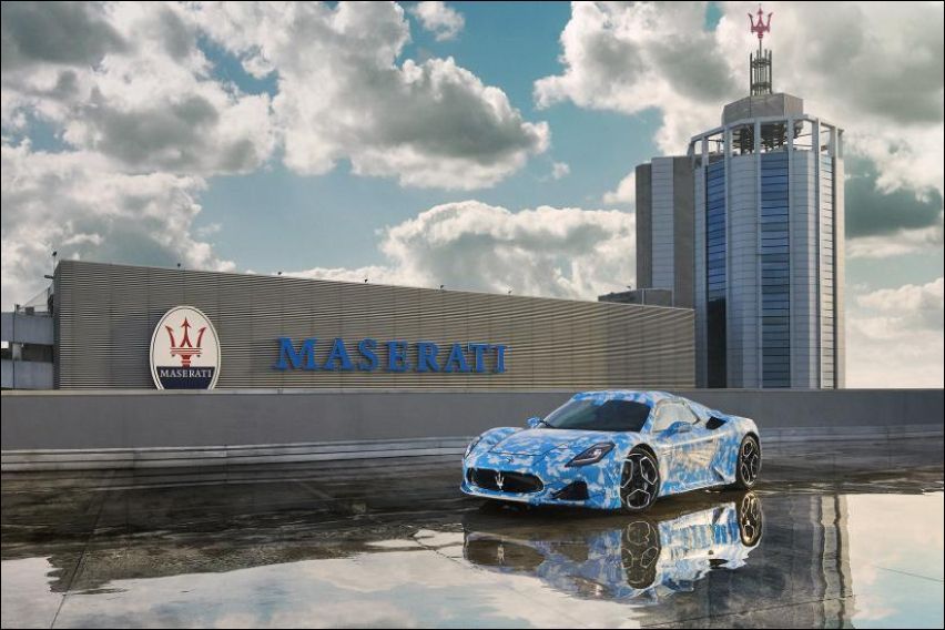 More details on Maserati MC20 Cabrio out