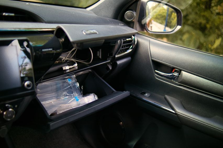 Toyota Hilux Conquest Glovebox