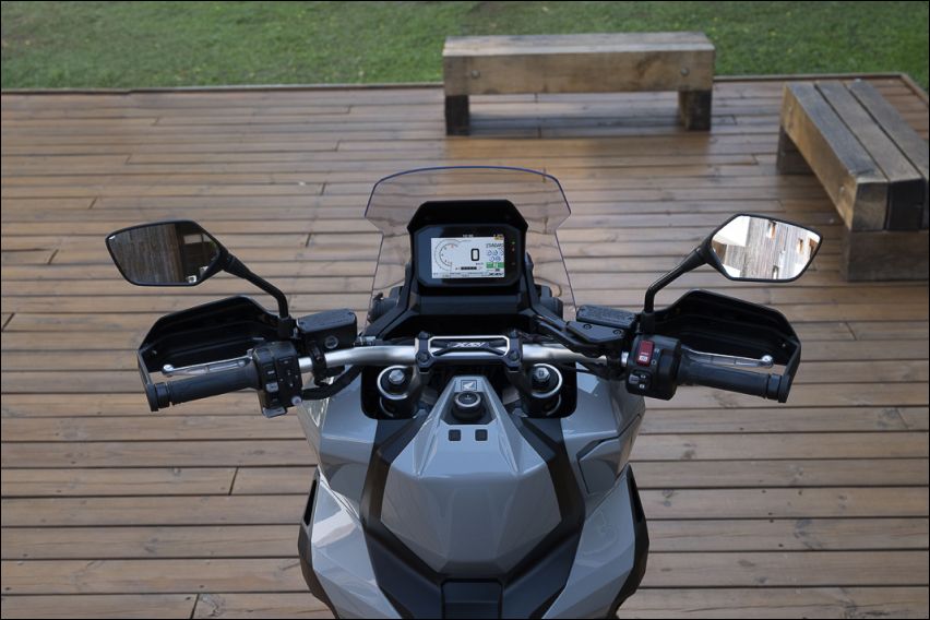 2022 Honda X-ADV features