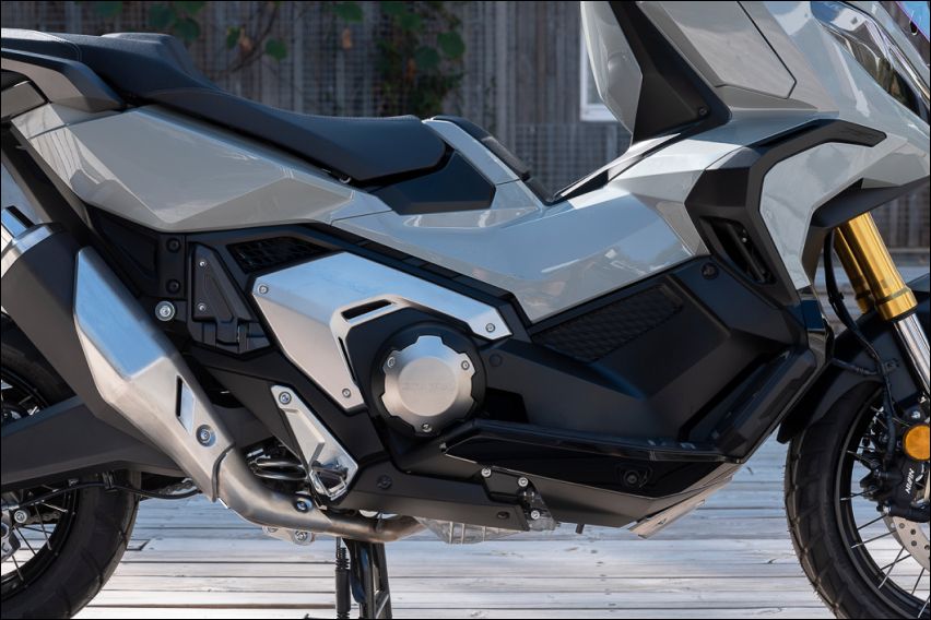 2022 Honda X-ADV engine