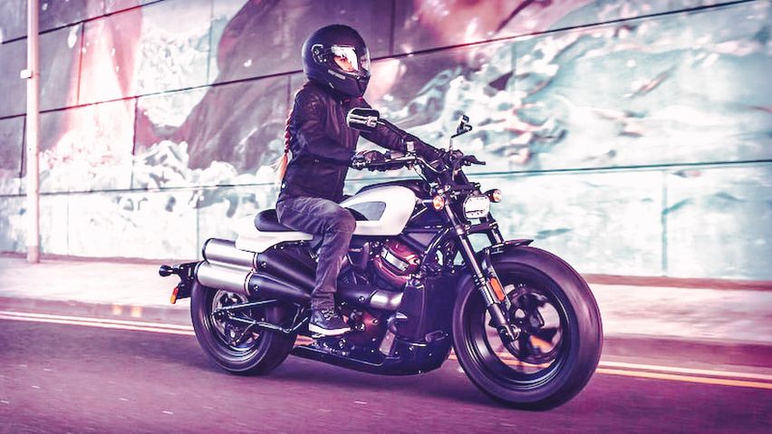 Harley-Davidson-Sportster-S-on-the-Road