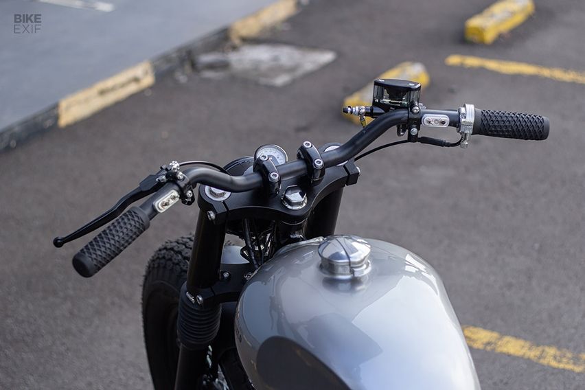 Custom Royal Enfield Classic 500 bobber