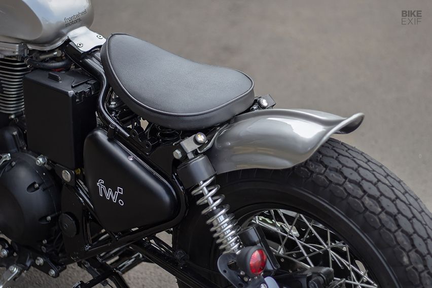 Custom Royal Enfield Classic 500 bobber