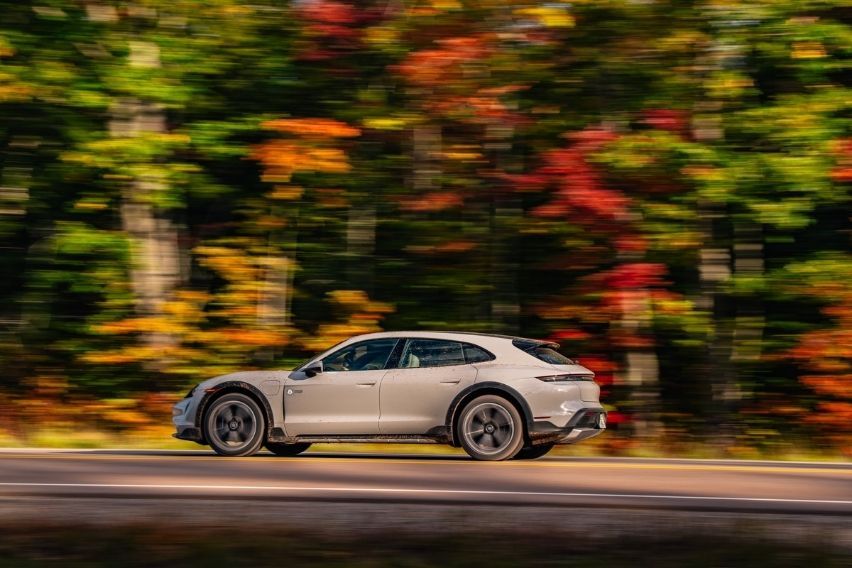 Porsche Taycan Cross Turismo