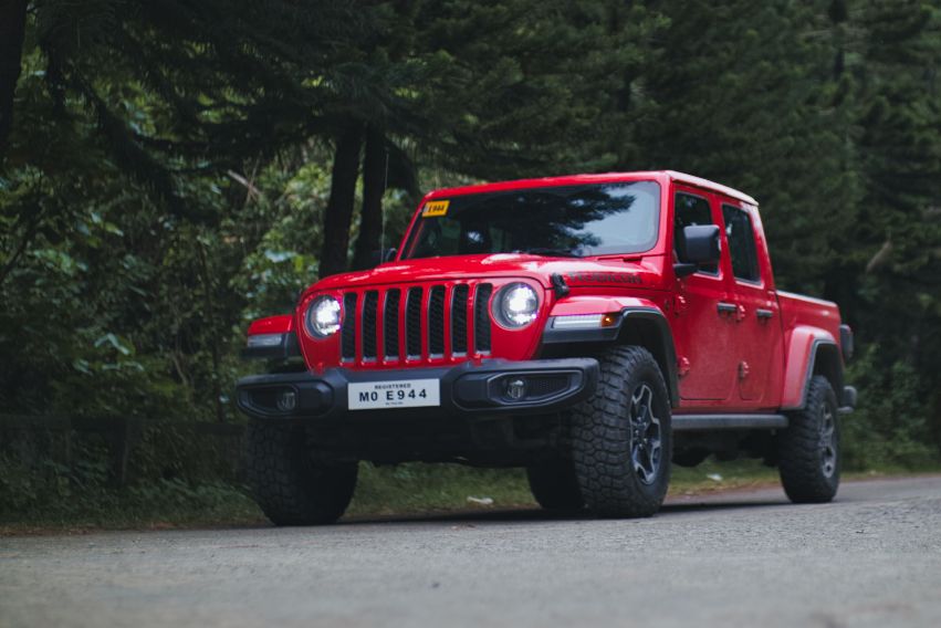 Jeep-Gladiator-Left-qarter-profile-3