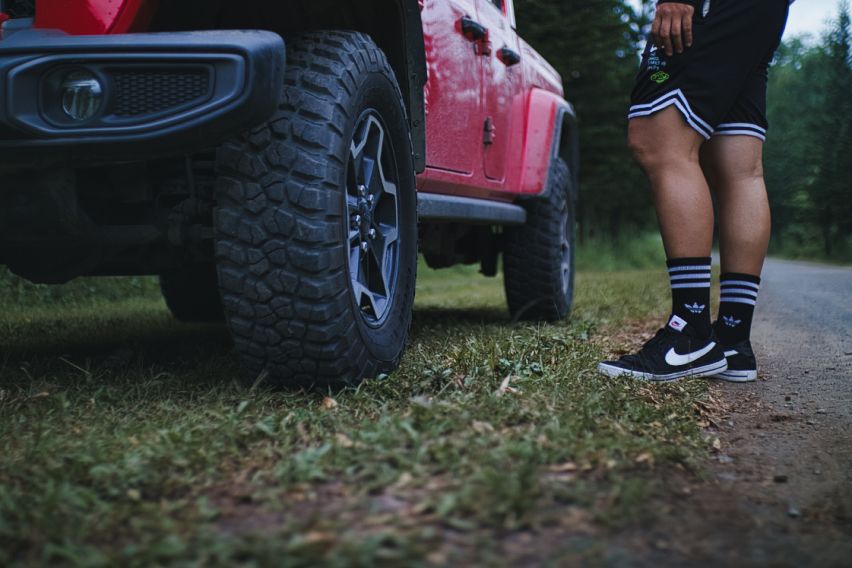 Jeep-Gladiator-with-author
