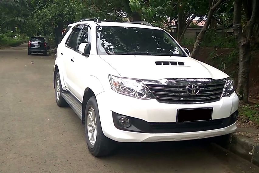Toyota Fortuner 2013