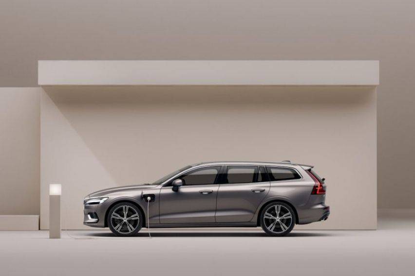 2022 Volvo V60 Recharge V8: First Impression