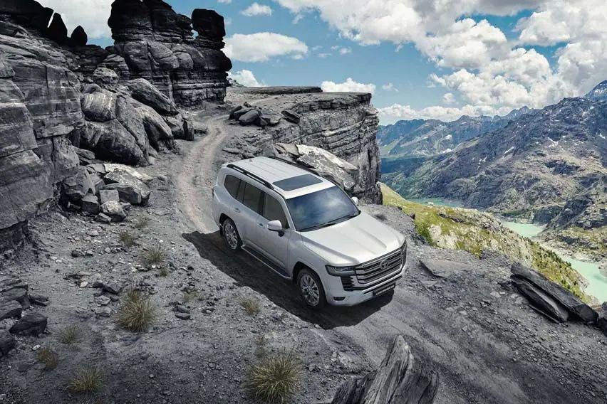 2022 Toyota Land Cruiser 300
