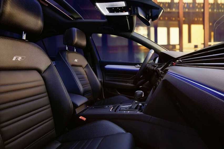 2022 Passat R-Line Interior