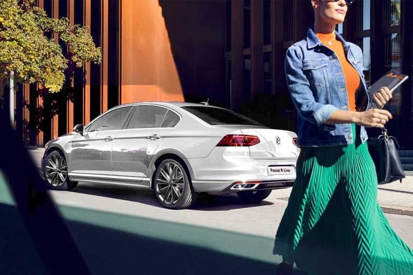 2022 Passat R-Line details