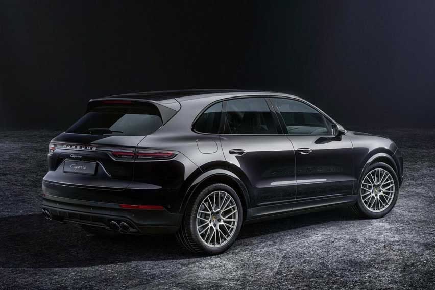 Porsche Cayenne Platinum Edition features