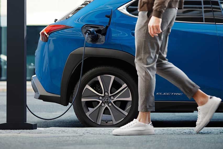 Launch UX 300e details