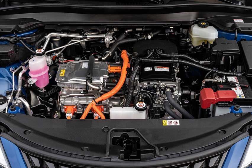 Launch UX 300e engine