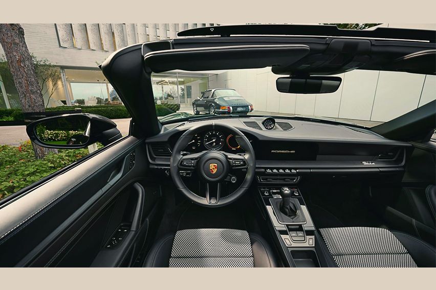 2022 Porsche 911 Edition 50 Years Porsche Design cabin