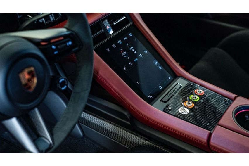 Porsche Taycan safety car